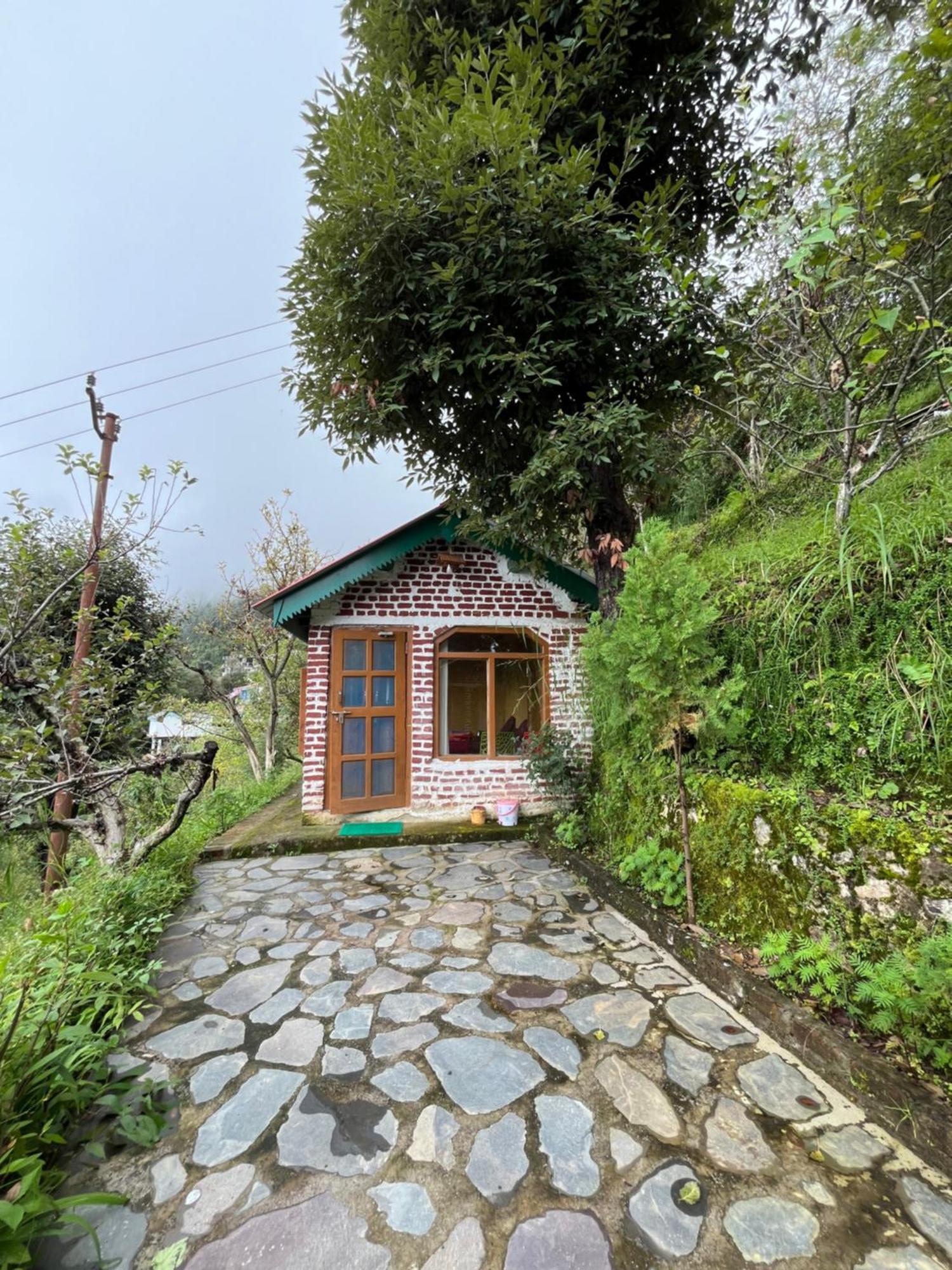 Apple Garden Cottages And Restaurant Dhanaulti Exterior photo
